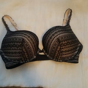 Size 34DD push-up bra